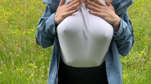 A Stranger Fucks me at a Public Park & Cums inside me